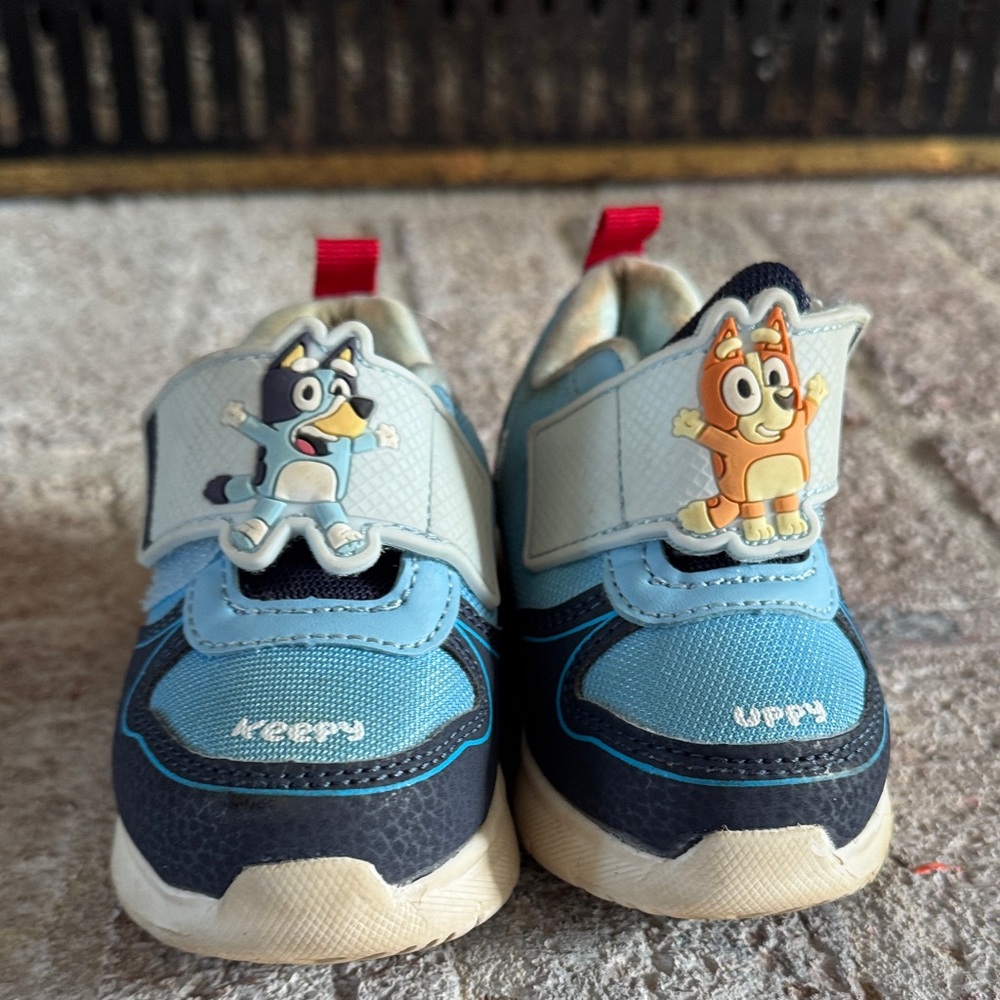 Kids Blue Character Sneakers- Bluey  light up.